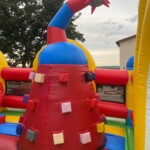 Minion Hüpfburg Detail Stachel